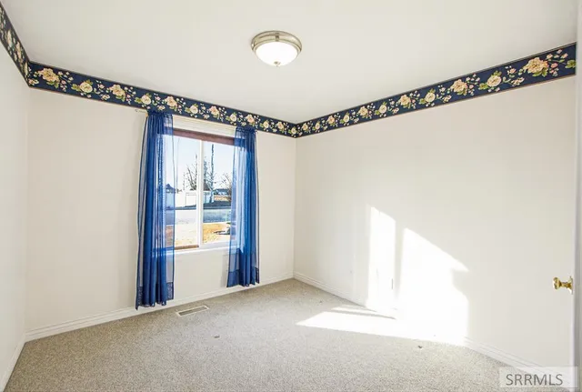 $485,000 | 1529 Sunny Pine Way, Idaho Falls, ID 83404