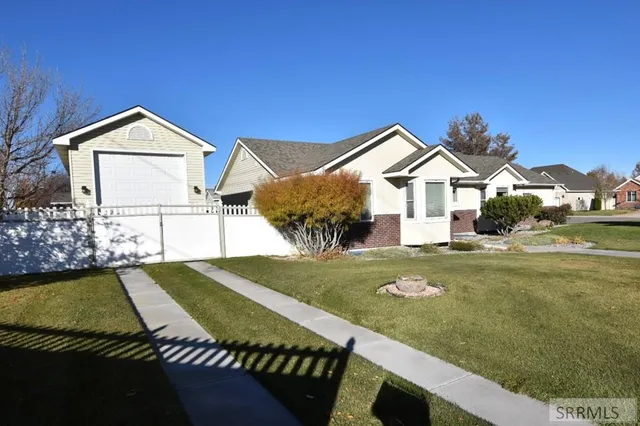 $485,000 | 1529 Sunny Pine Way, Idaho Falls, ID 83404