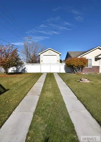 $485,000 | 1529 Sunny Pine Way, Idaho Falls, ID 83404
