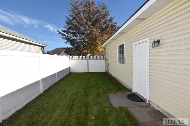 $485,000 | 1529 Sunny Pine Way, Idaho Falls, ID 83404