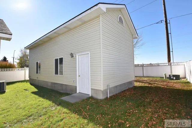 $485,000 | 1529 Sunny Pine Way, Idaho Falls, ID 83404