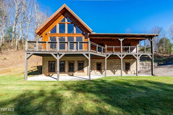 $457,000 | 277 Arrowhead Trail, Mountain City, TN 37683