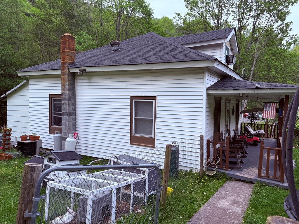 5753 Pounding Mill Branch Road Pounding Mill, VA 24637 - Photo 21 of 29 Gallery Image 21