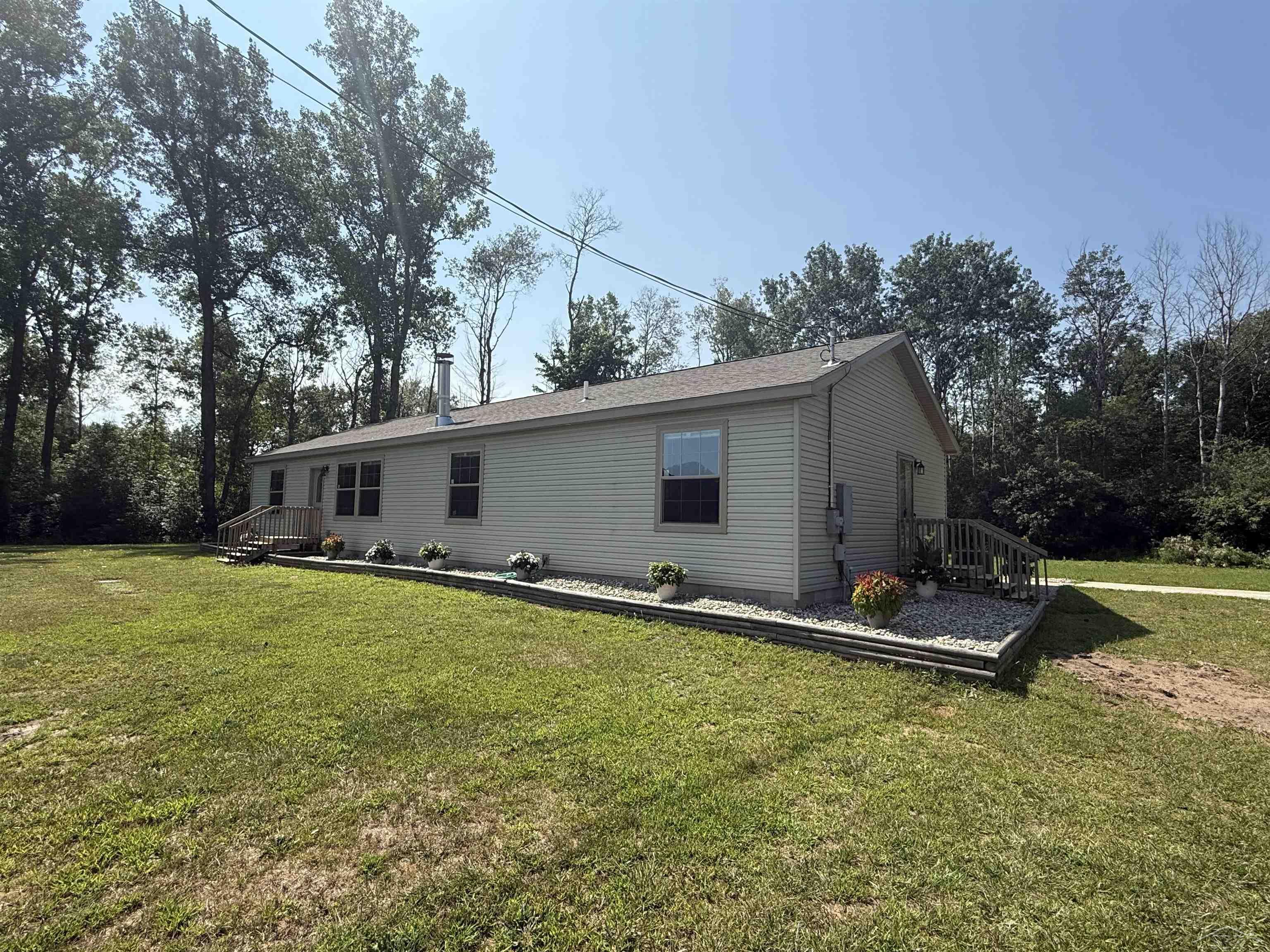 2310 South Meridian Road Midland, MI 48640 - Photo 2 of 37