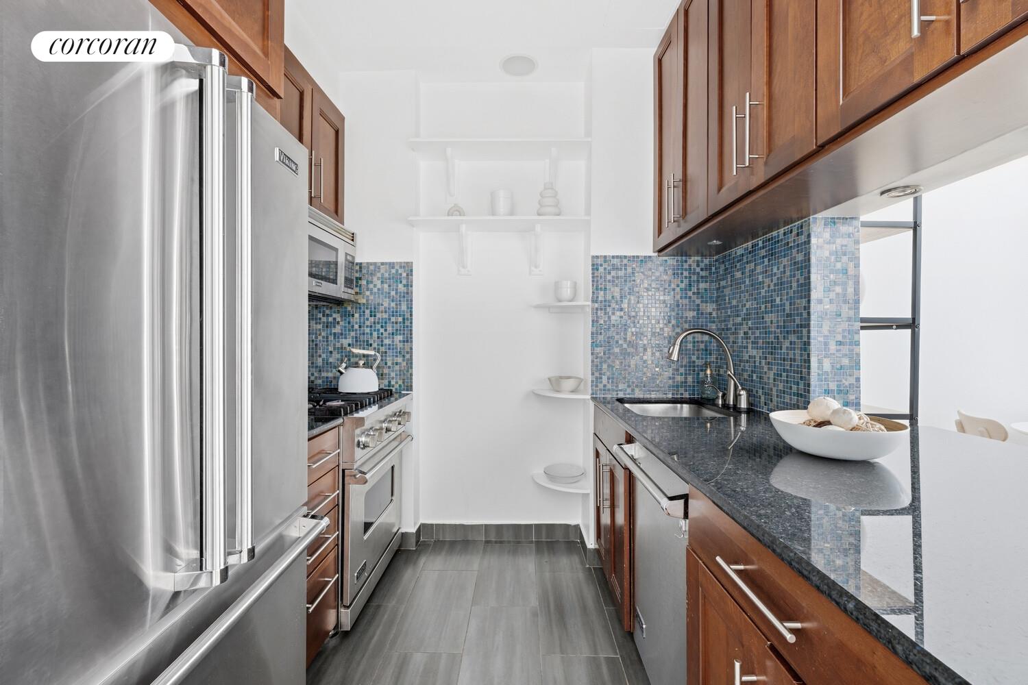 120 East 87th Street, Unit R6E Manhattan, NY 10128 - Photo 4 of 13 Gallery Image 4
