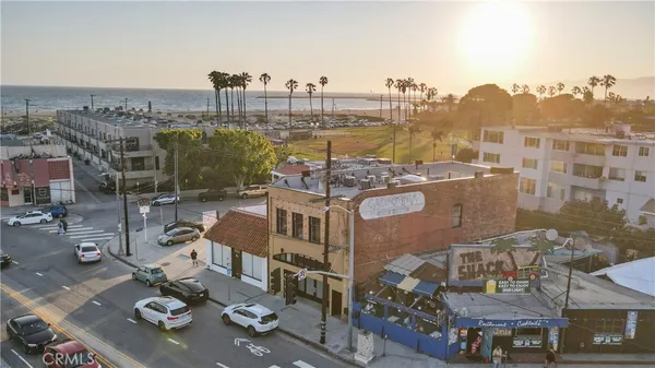 $3,000 | 181 Culver Boulevard, Unit B, Playa del Rey, CA 90293