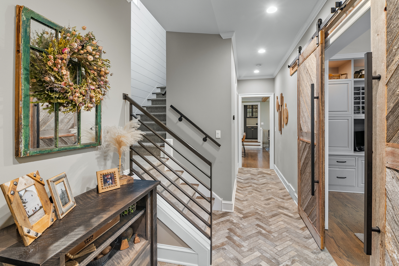 7208 White Oaks Road Harvard, IL 60033 - Photo 20 of 48 a living room with furniture and a piano