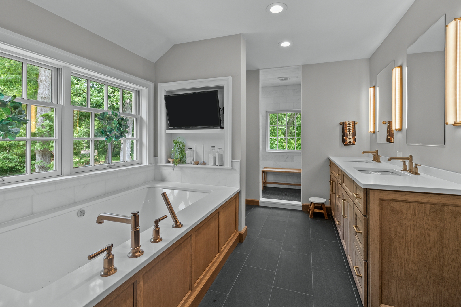 7208 White Oaks Road Harvard, IL 60033 - Photo 27 of 48 a bathroom with a double vanity sink and a large mirror