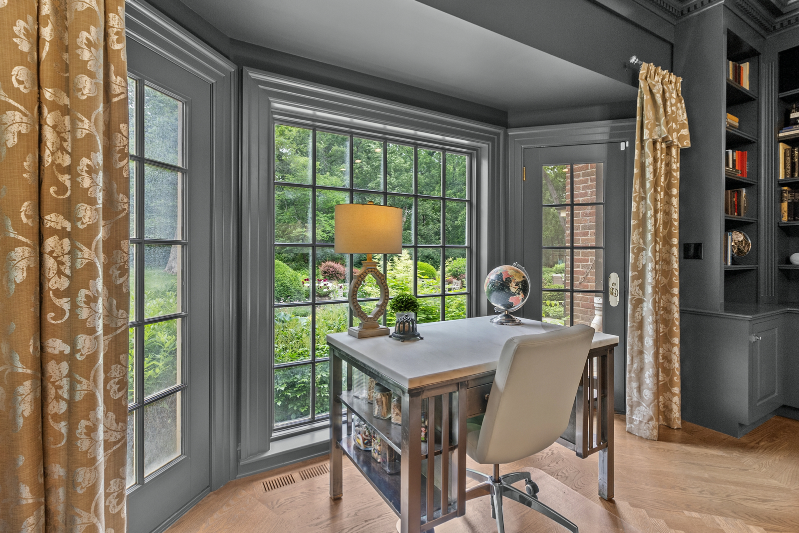 7208 White Oaks Road Harvard, IL 60033 - Photo 9 of 48 a dining room with furniture and window