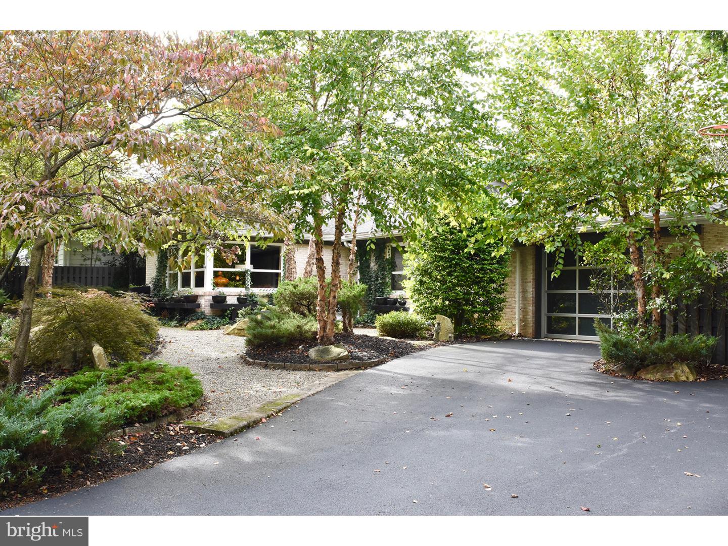 5 Hummingbird Road Wyomissing, PA 19610 - Photo 2 of 24 Gallery Image 2