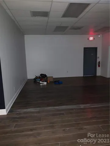 a room with hard wood floor