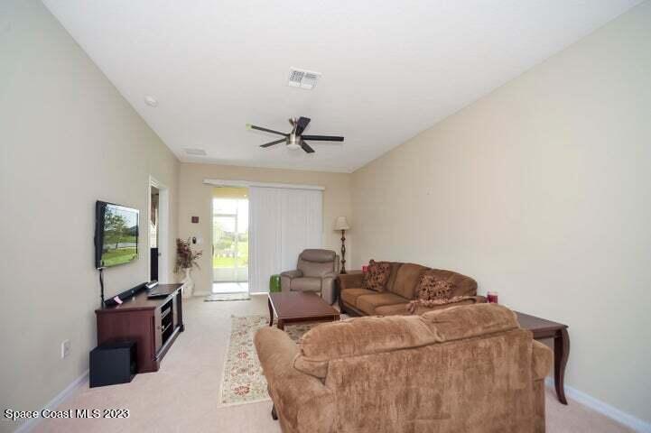 6436 Klein Lane Melbourne, FL 32940 - Photo 8 of 37 6436 Klein living room