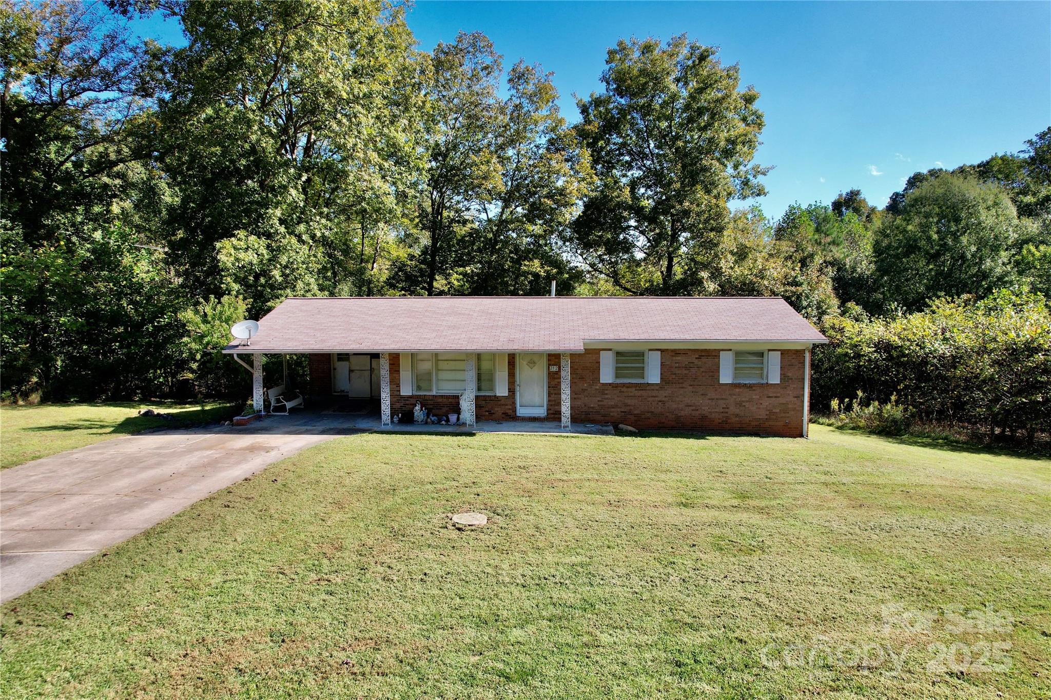 212 Hill Farm Road Hiddenite, NC 28636 - Photo 5 of 16 Gallery Image 5