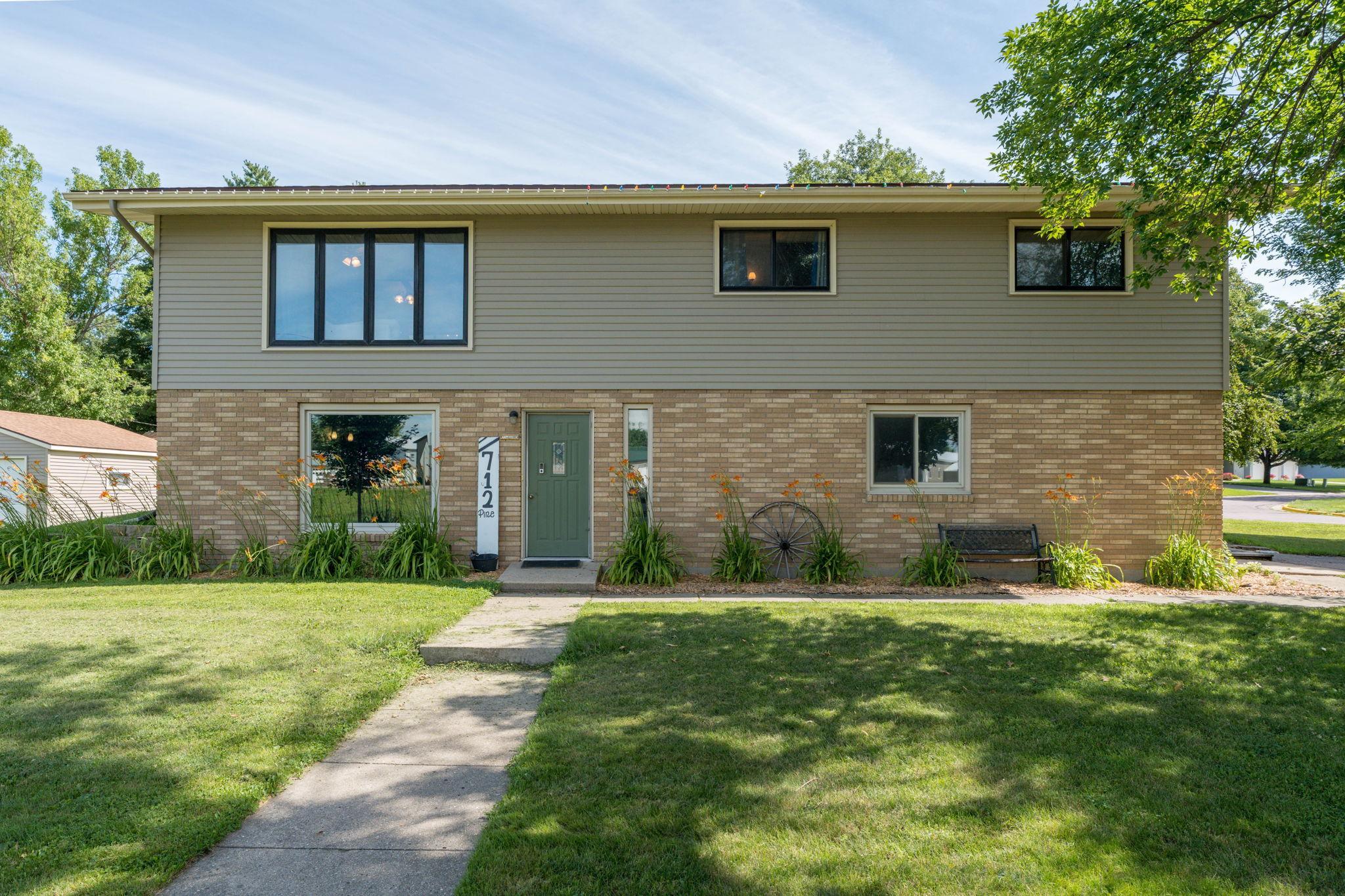 712 Pine Street Nicollet, MN 56074 - Photo 1 of 41