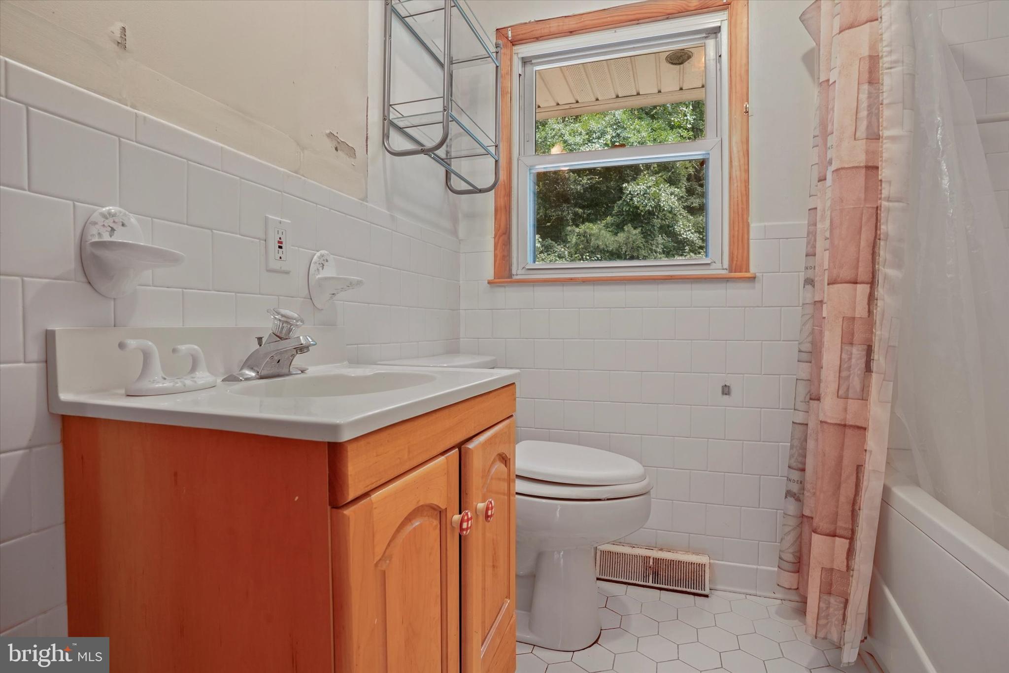 2401 Romney Road Joppa, MD 21085 - Photo 22 of 28 First Floor Bath