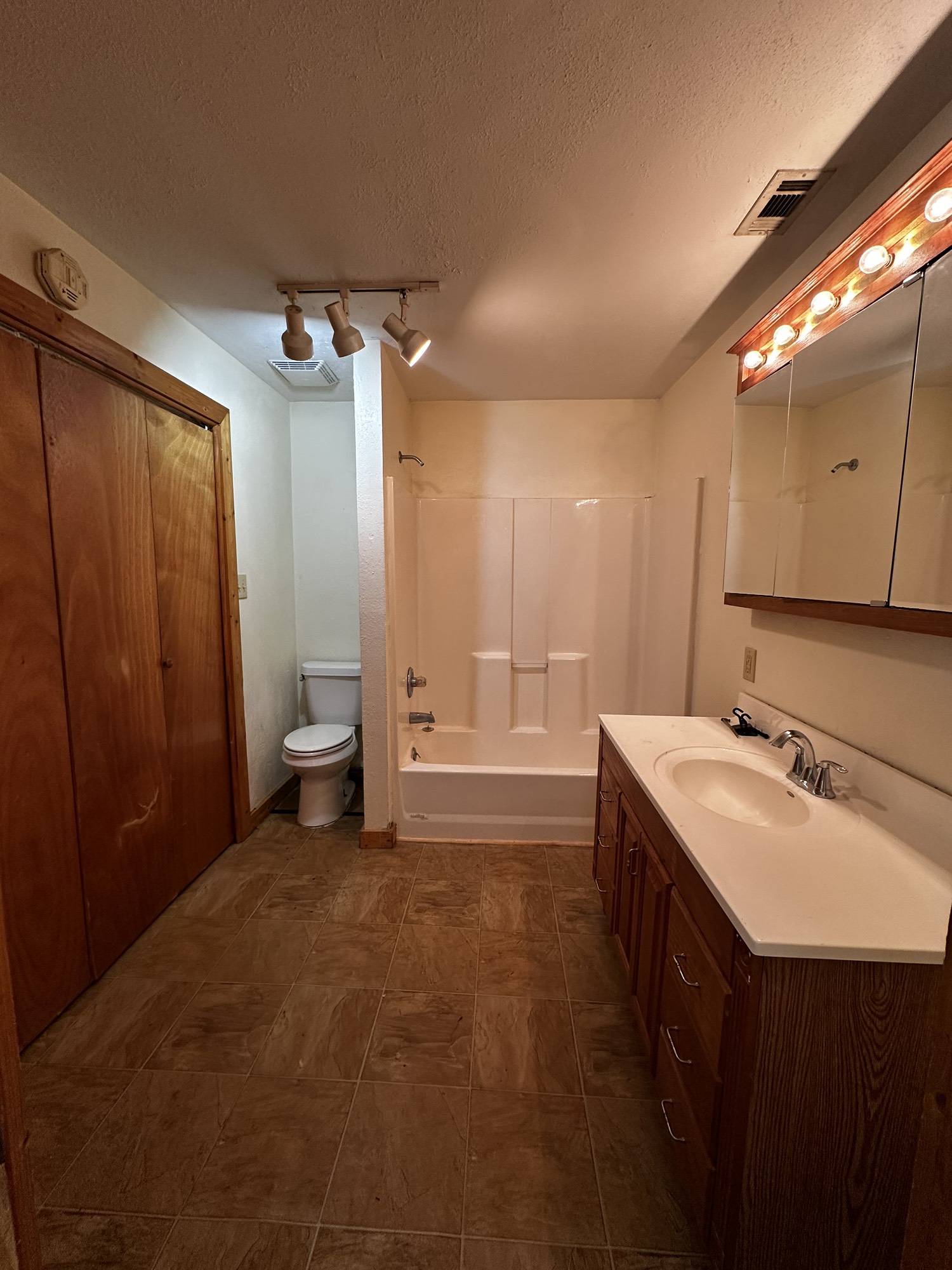 1453 Chapparal Road Montgomery, TX 77316 - Photo 11 of 15