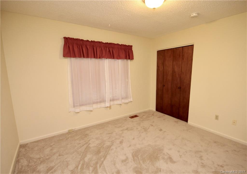 9 Rocking Porch Road Asheville, NC 28805 - Photo 13 of 17 Gallery Image 13