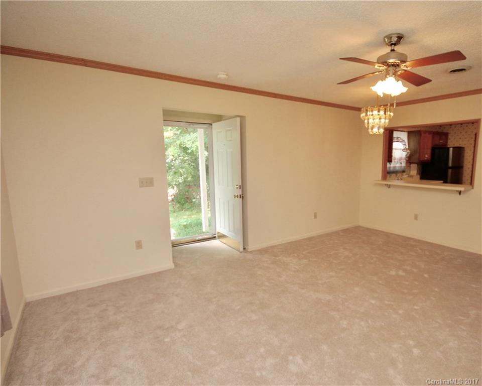 9 Rocking Porch Road Asheville, NC 28805 - Photo 4 of 17 Gallery Image 4