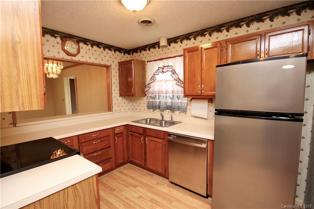 9 Rocking Porch Road Asheville, NC 28805 - Photo 6 of 17 Gallery Image 6