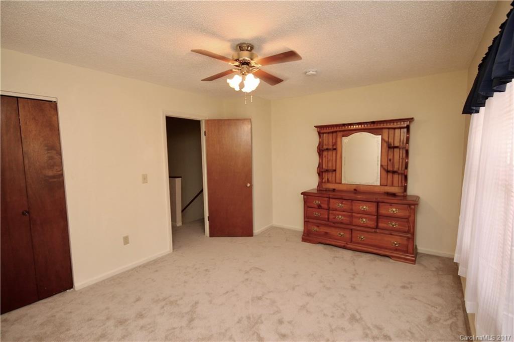 9 Rocking Porch Road Asheville, NC 28805 - Photo 10 of 17 Gallery Image 10