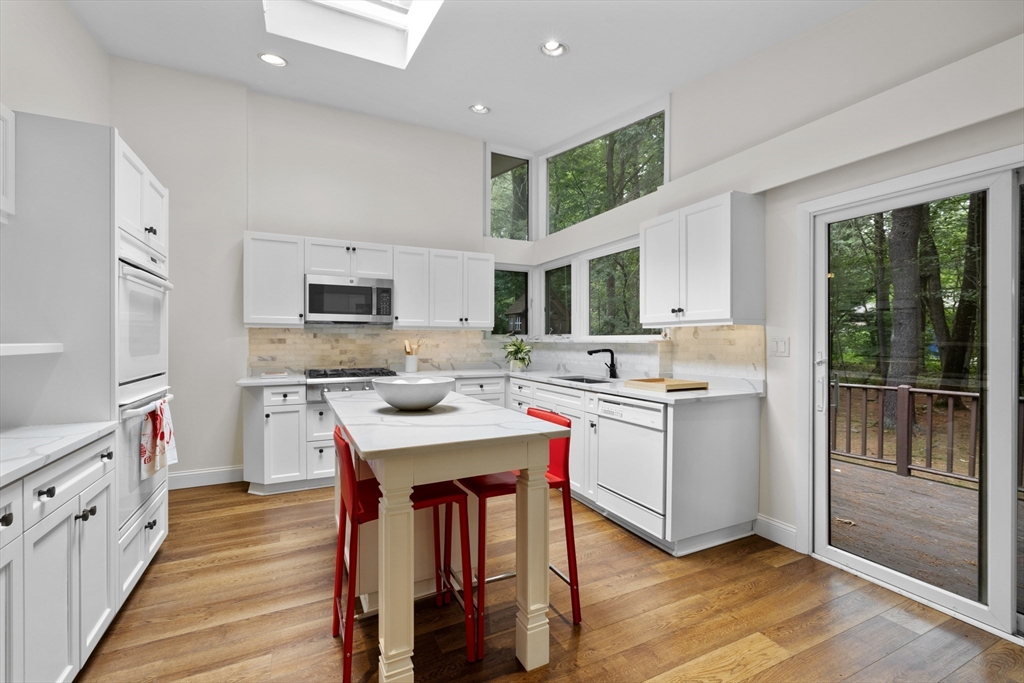 10 Partridge Road Lexington, MA 02420 - Photo 7 of 33