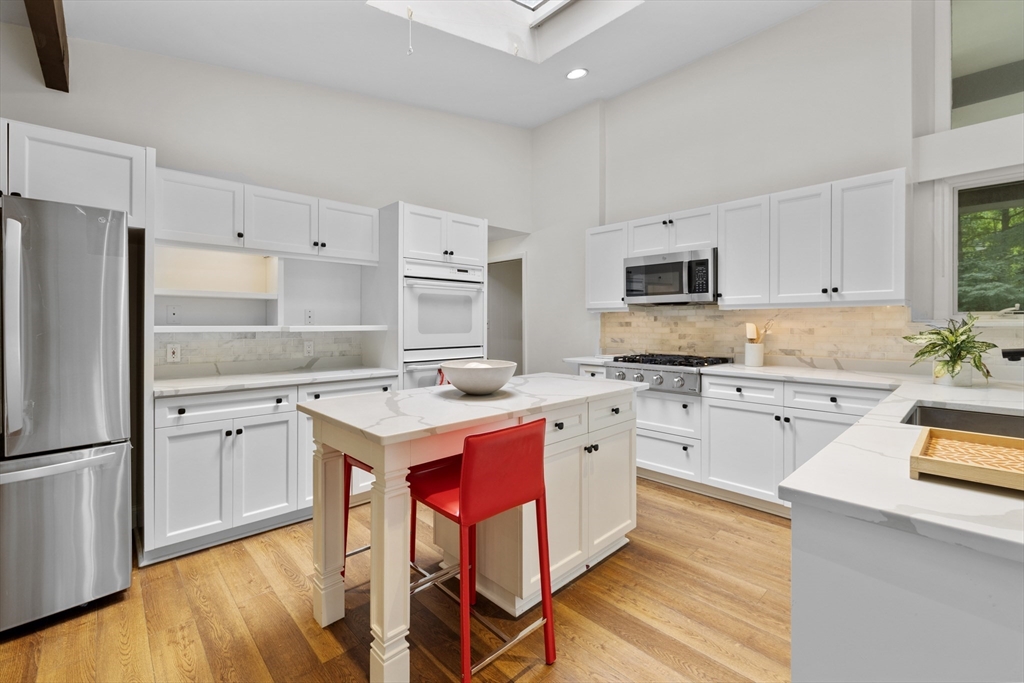 10 Partridge Road Lexington, MA 02420 - Photo 8 of 33