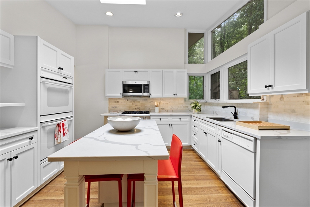 10 Partridge Road Lexington, MA 02420 - Photo 9 of 33