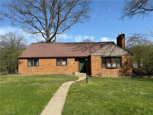 $229,000 | 213 East 27th Street, Dover, OH 44622