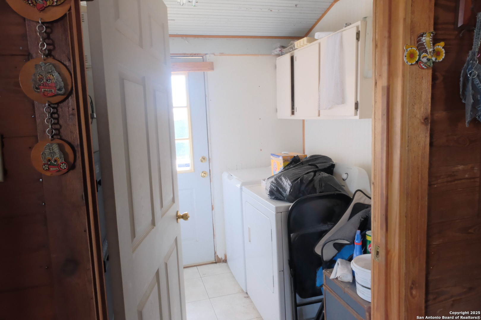 17585 Fargoer Way Marion, TX 78124 - Photo 13 of 34 a view of walk in closet
