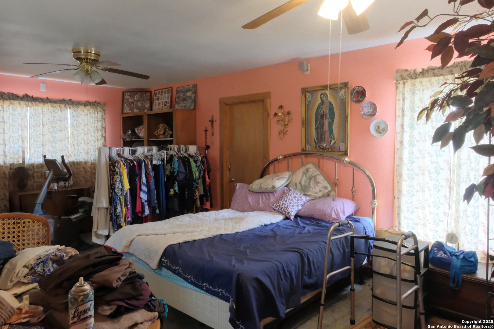 17585 Fargoer Way Marion, TX 78124 - Photo 19 of 34 a bedroom with a bed and closet