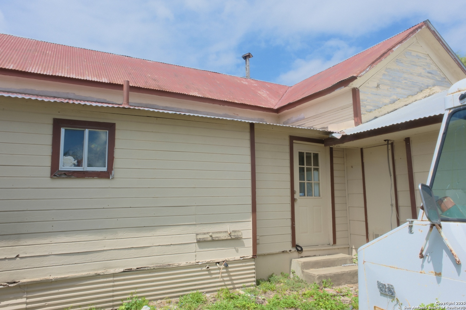 17585 Fargoer Way Marion, TX 78124 - Photo 22 of 34 a front view of a house with parking