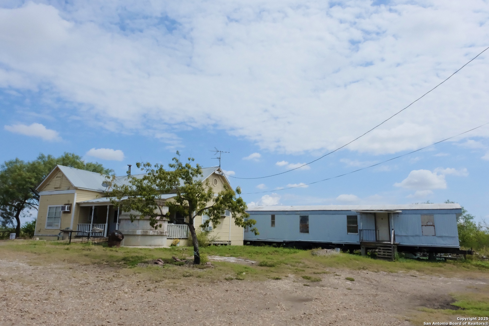 17585 Fargoer Way Marion, TX 78124 - Photo 6 of 34 a house view with a garden space