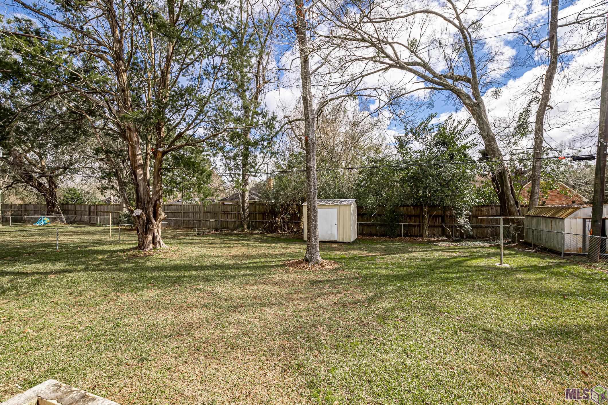 222 Emerald Road Baton Rouge, LA 70810 - Photo 3 of 17