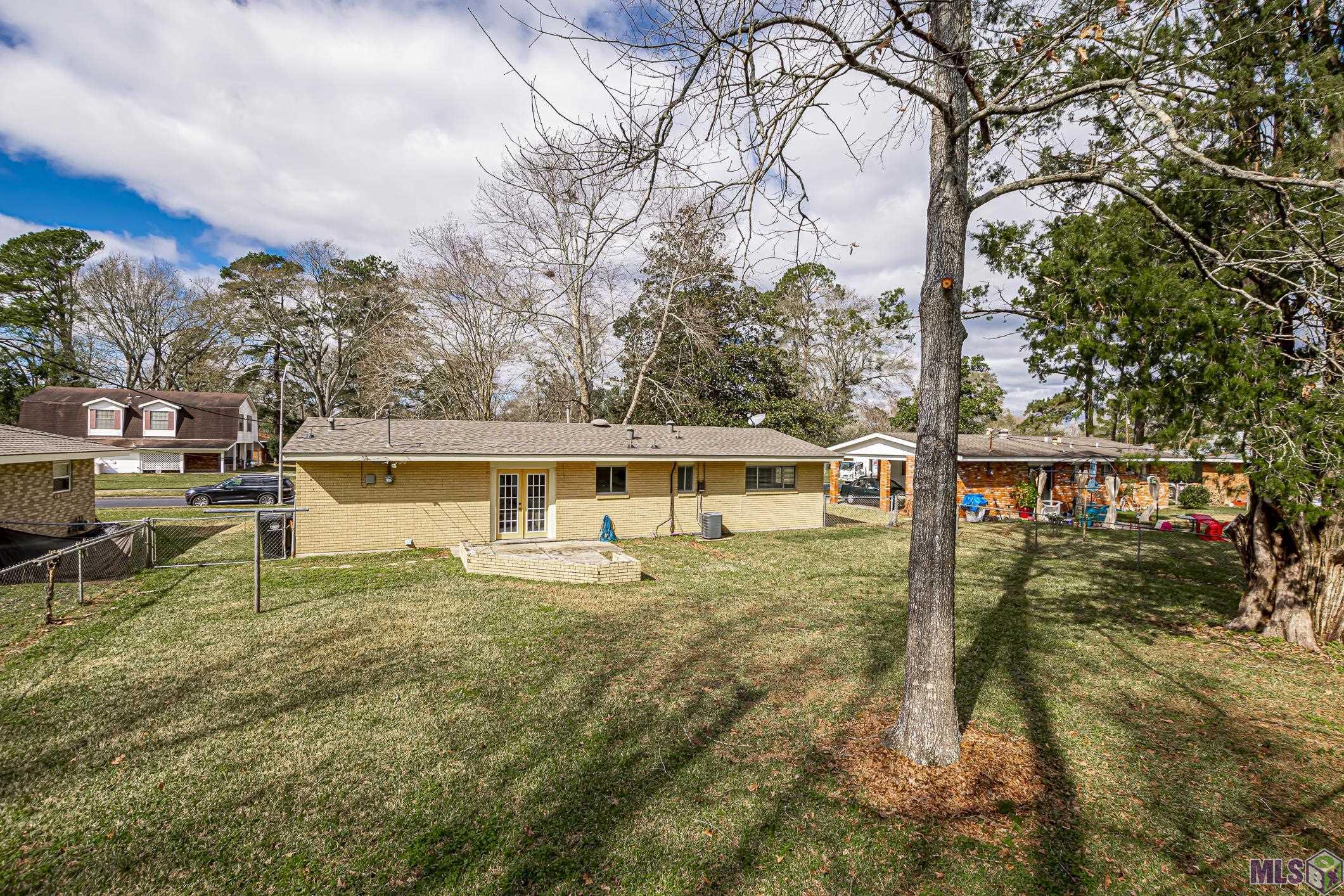 222 Emerald Road Baton Rouge, LA 70810 - Photo 4 of 17