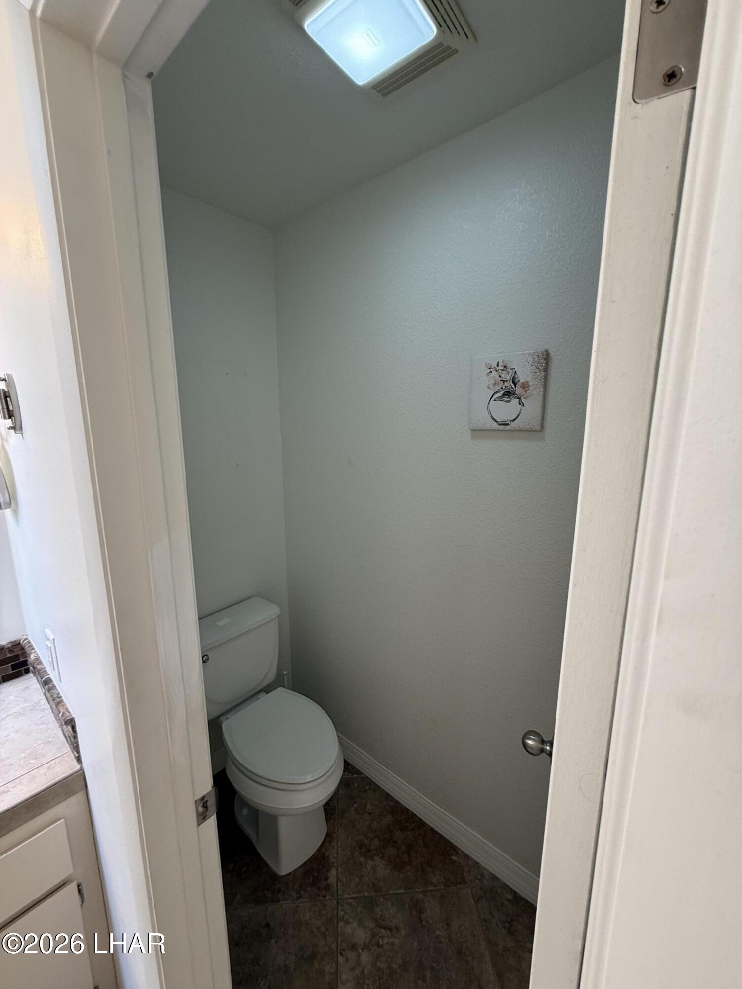 375 London Bridge Road, Unit 35 Lake Havasu City, AZ 86403 - Photo 29 of 43 MASTER BATHROOM, TOILET ROOM