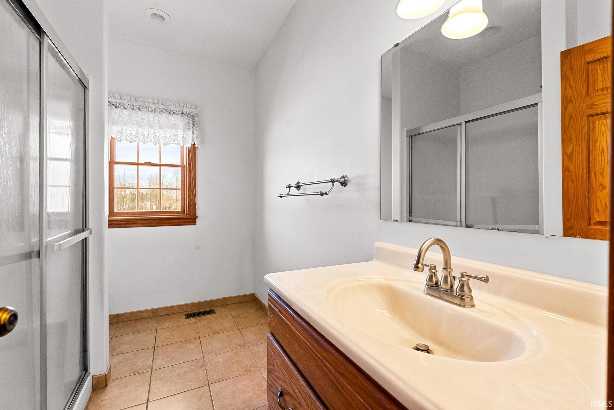 4239 South Kinsey Road Claypool, IN 46510 - Photo 18 of 36