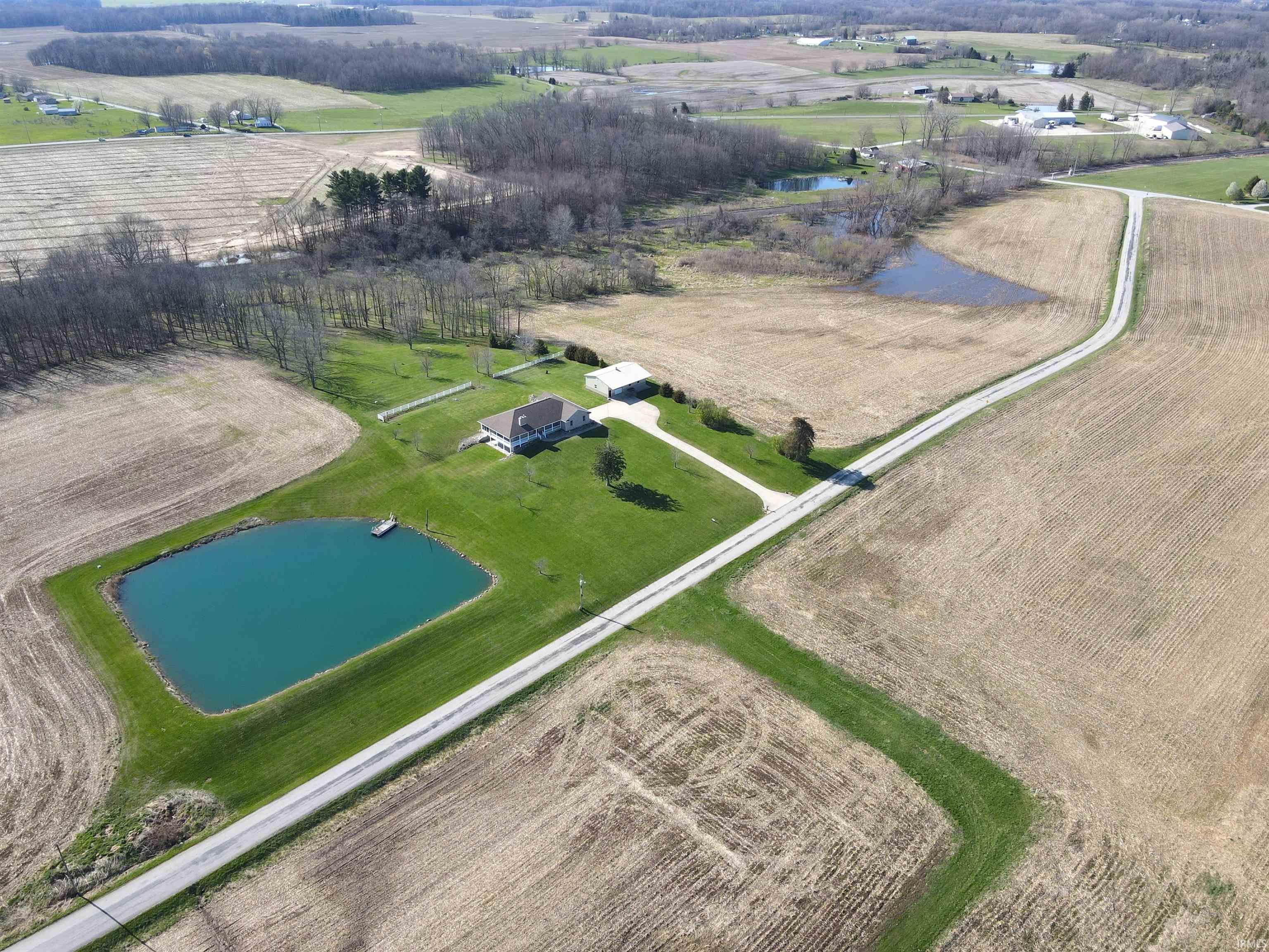 4239 South Kinsey Road Claypool, IN 46510 - Photo 2 of 36