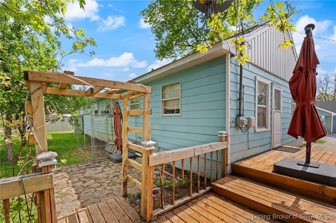 104 Spring Street Charlestown, IN 47111 - Photo 7 of 29 Gallery Image 7