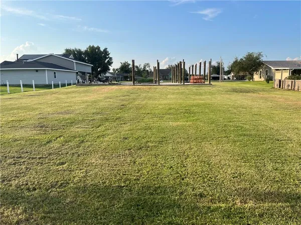 $92,000 | 118 Michael Drive, Des Allemands, LA 70030