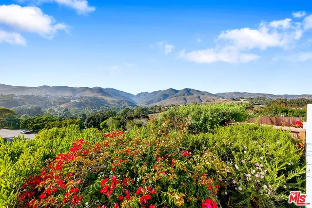 $2,385,000 | 29221 Heathercliff Road, Unit 13, Malibu, CA 90265