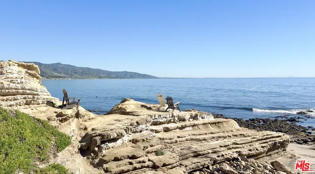 $2,385,000 | 29221 Heathercliff Road, Unit 13, Malibu, CA 90265