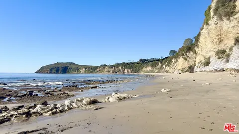 $2,385,000 | 29221 Heathercliff Road, Unit 13, Malibu, CA 90265