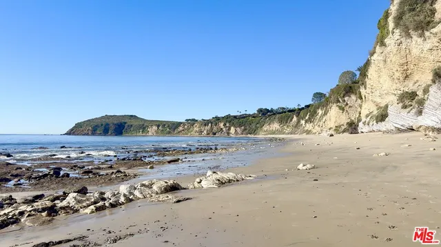 $2,385,000 | 29221 Heathercliff Road, Unit 13, Malibu, CA 90265