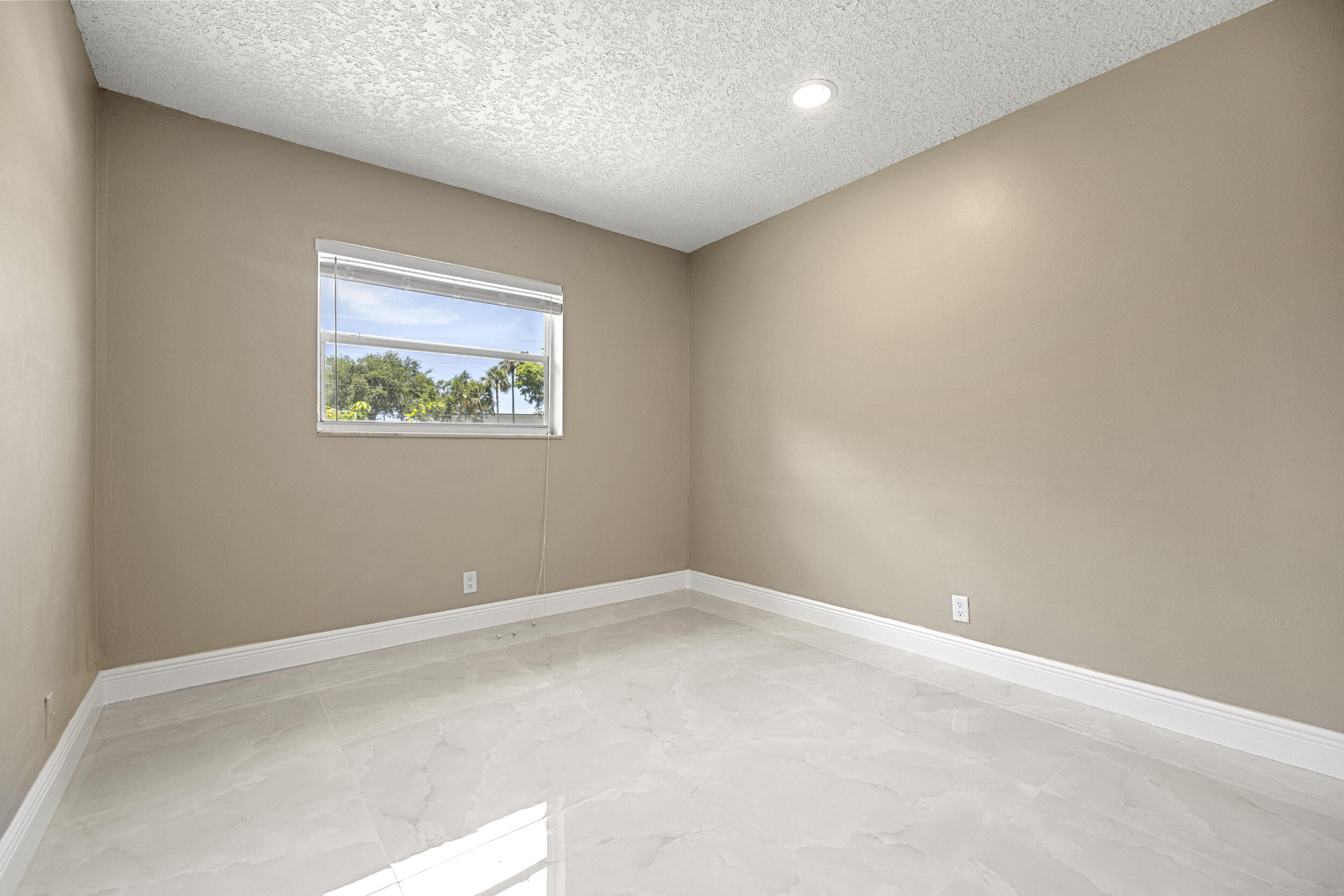 215 Northwest 35th Street Boca Raton, FL 33431 - Photo 14 of 50 14__62_7095