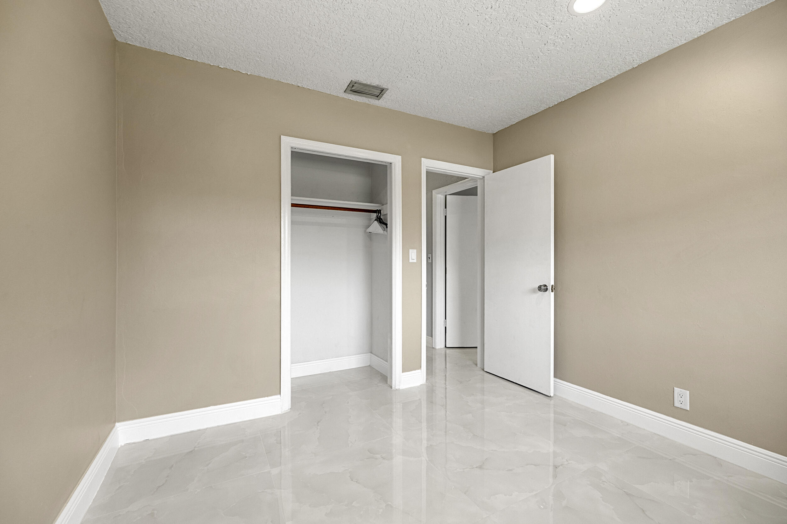215 Northwest 35th Street Boca Raton, FL 33431 - Photo 15 of 50 15__62_7098