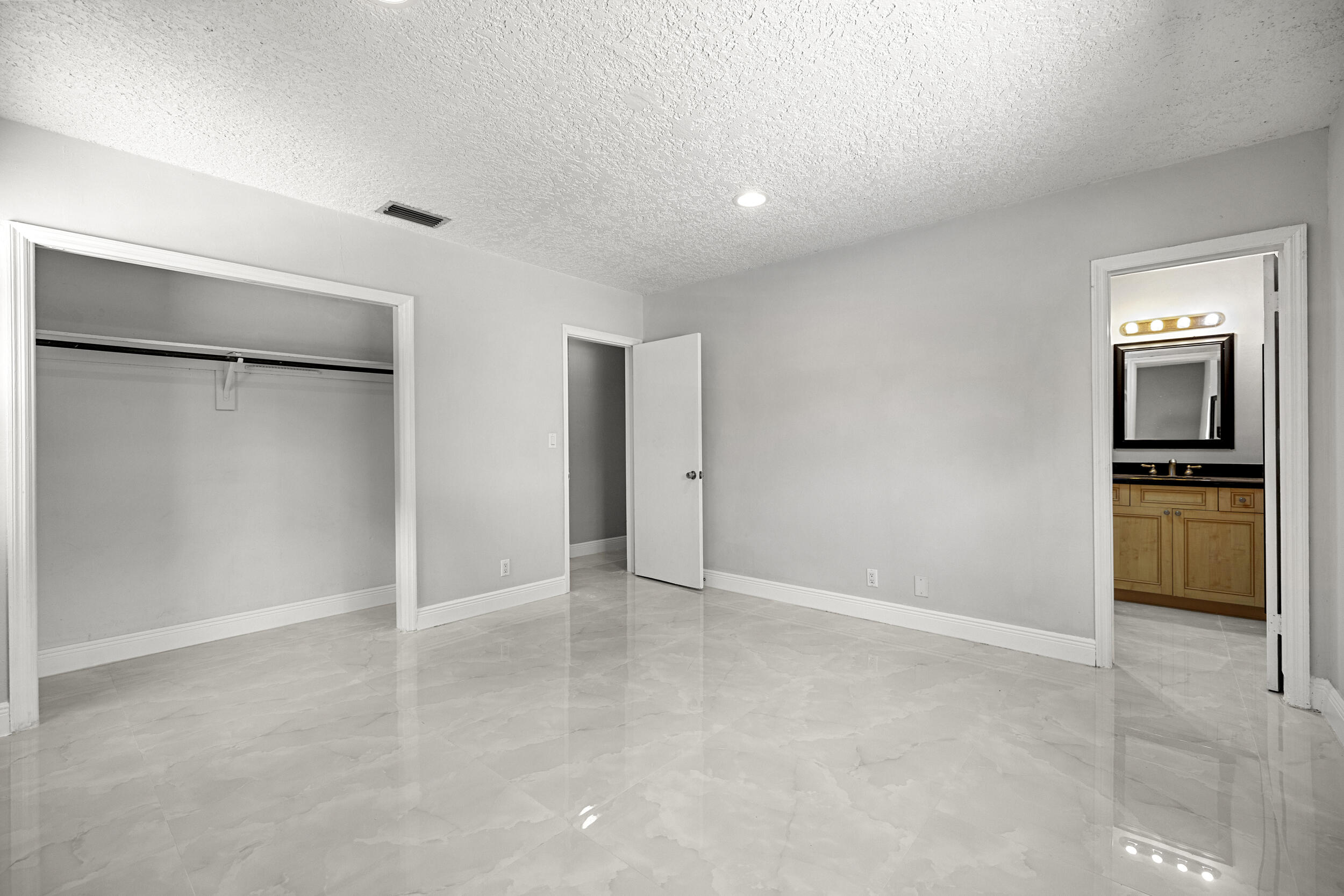 215 Northwest 35th Street Boca Raton, FL 33431 - Photo 19 of 50 19__62_7113