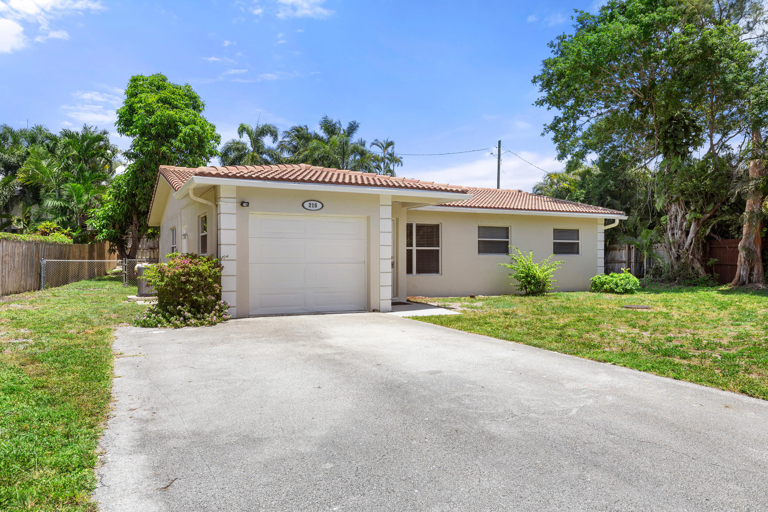 215 Northwest 35th Street Boca Raton, FL 33431 - Photo 5 of 50 5__62_7063