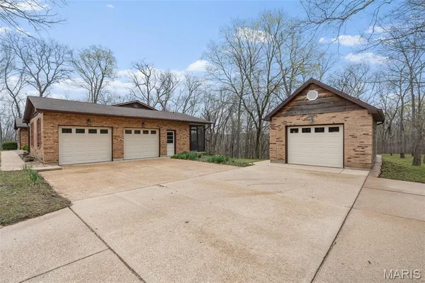 $520,000 | 17 Stablestone Drive, Union, MO 63084
