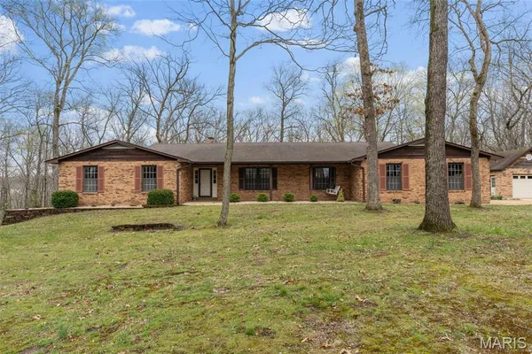 $520,000 | 17 Stablestone Drive, Union, MO 63084