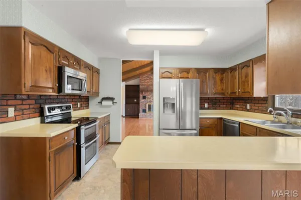 $520,000 | 17 Stablestone Drive, Union, MO 63084